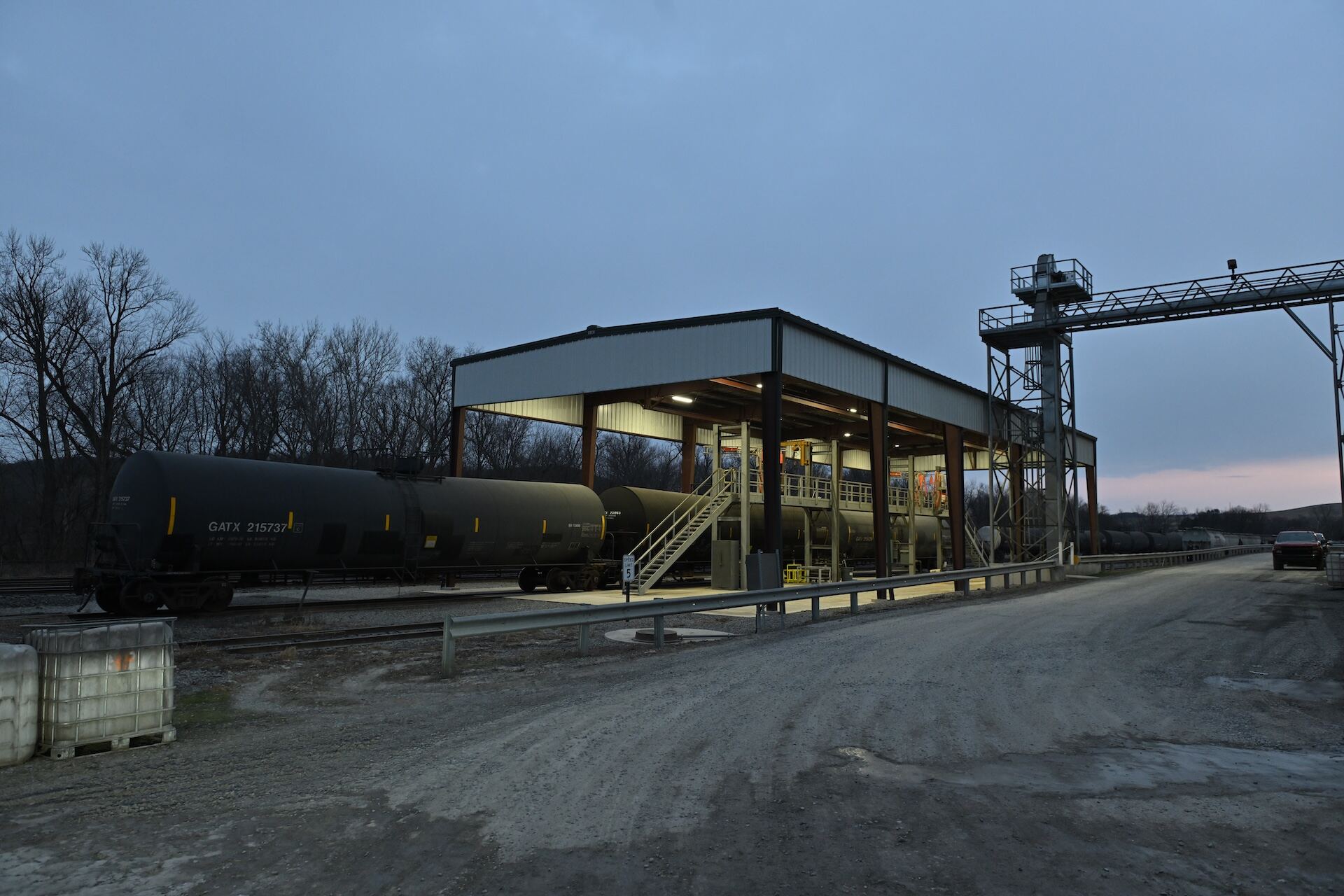 Boyd Station Canopy Building — photo 3
